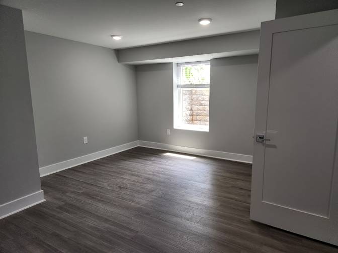 Tee's room