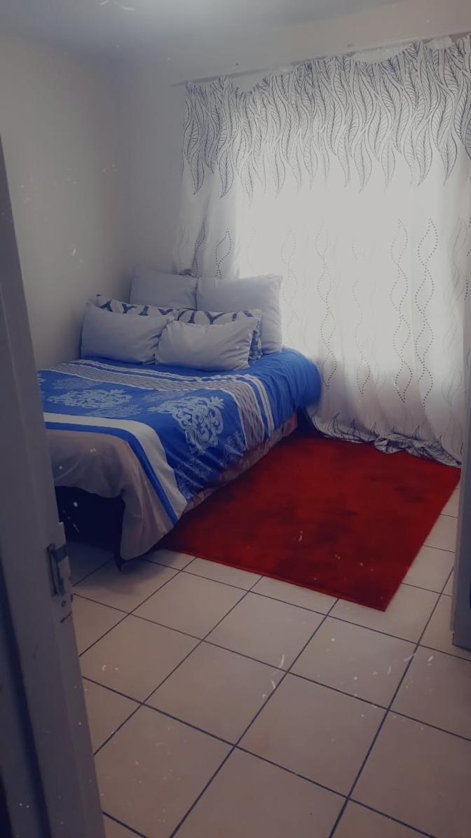 Leaticia nseya's room