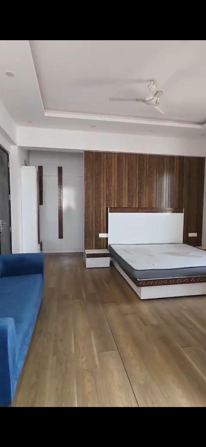 Himanshi's room