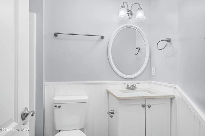 Alcove Rooms's room