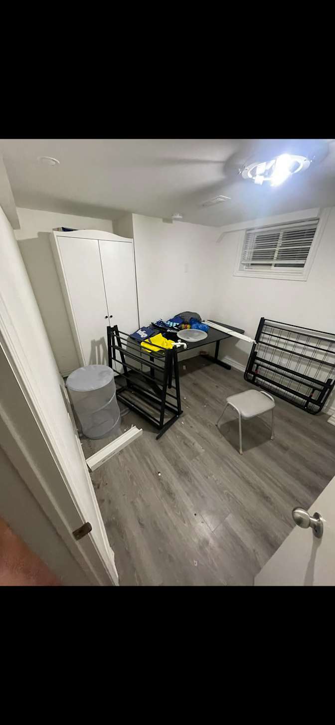 Andel's room