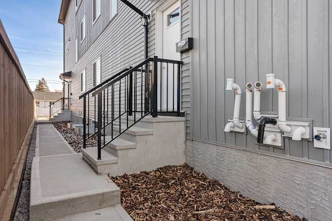 Emerald properties's room