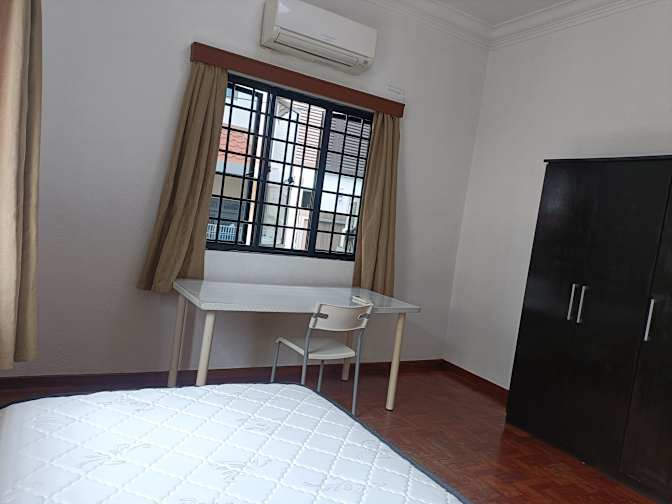 Ong Sor Hong's room