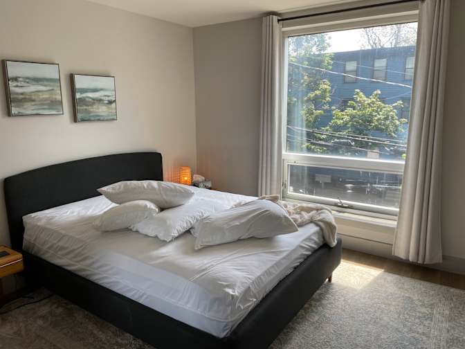 Jono's room