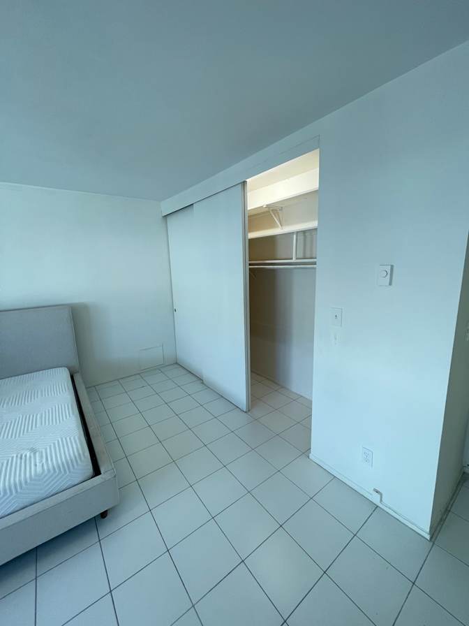 Eric Yaoz's room