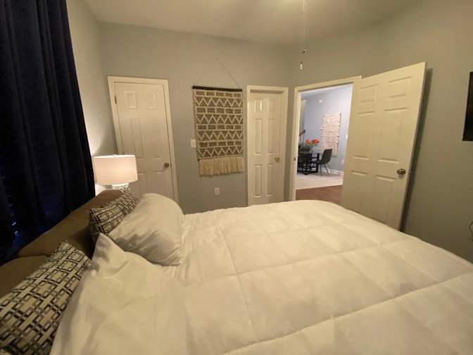 Alcove Rooms's room