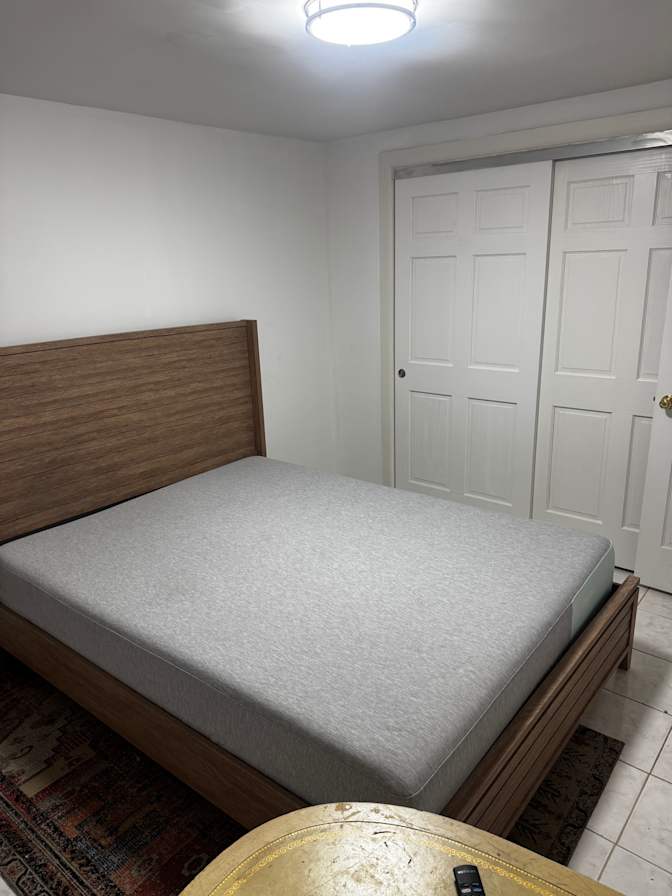 shaun lynda's room