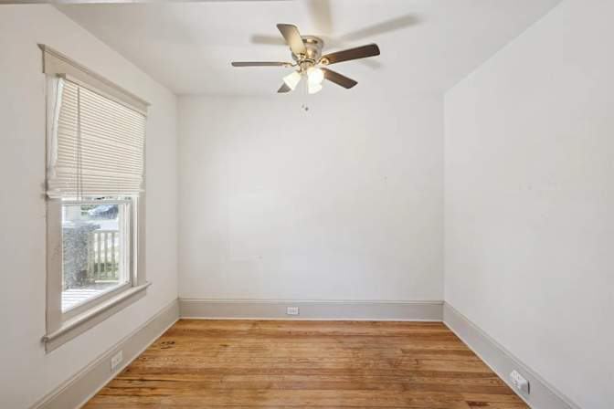 Omelora Living Services's room