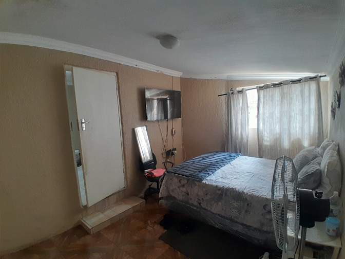 Erick's room
