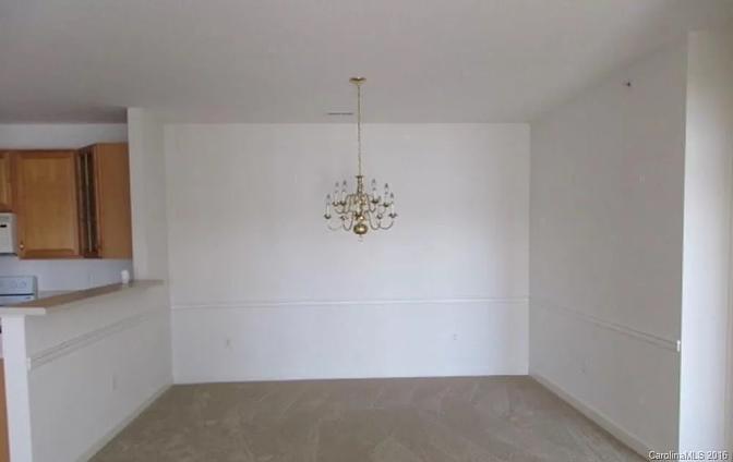 Alcove Rooms's room