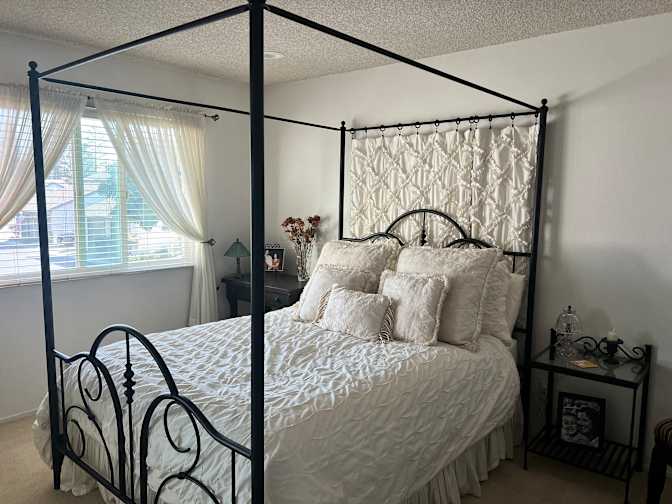 Michelle Jaureguy's room