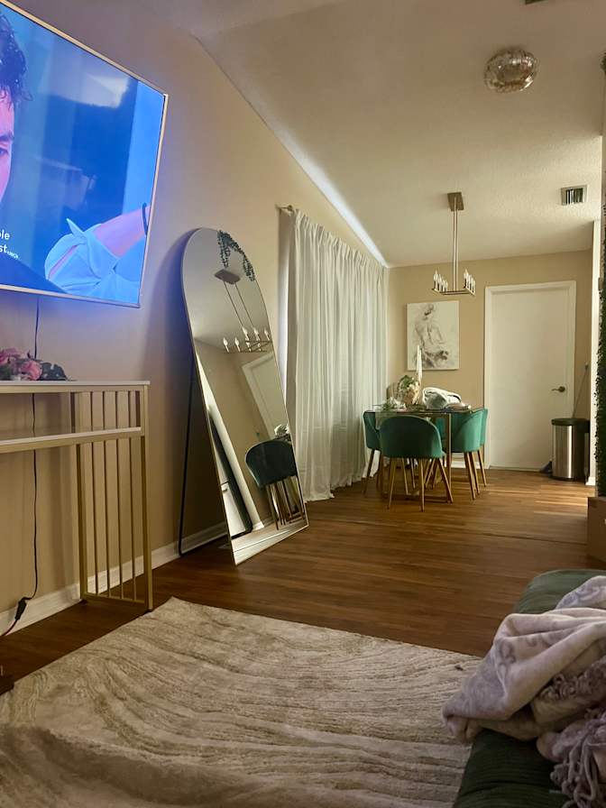 jessenia's room
