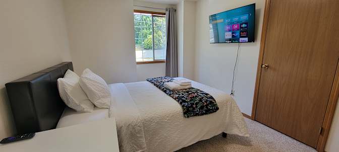 Bnb Aurora's room