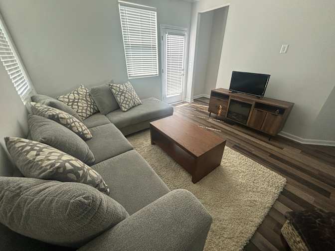 Alcove Rooms's room
