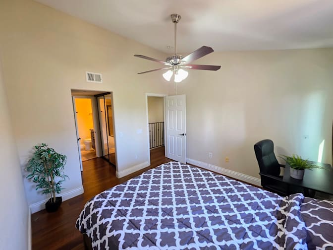 Venetian Condos's room
