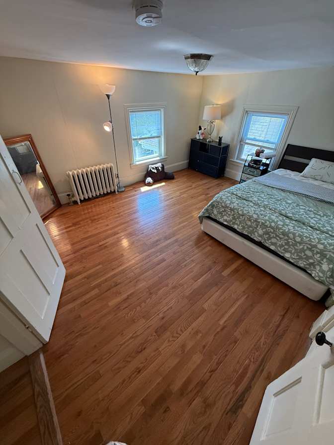 E.Levi's room