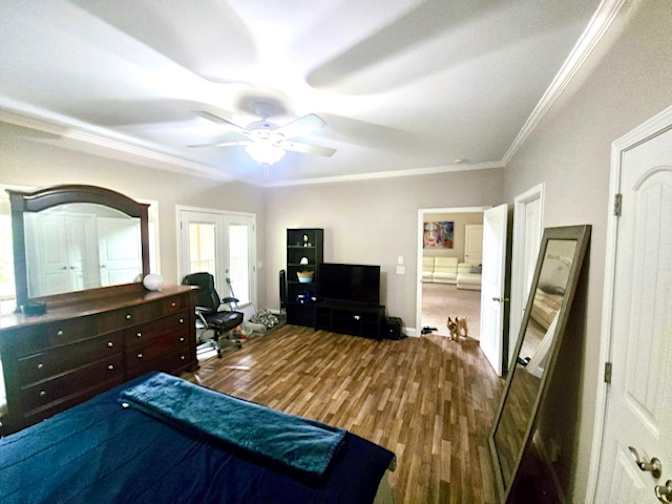 Lisa's room