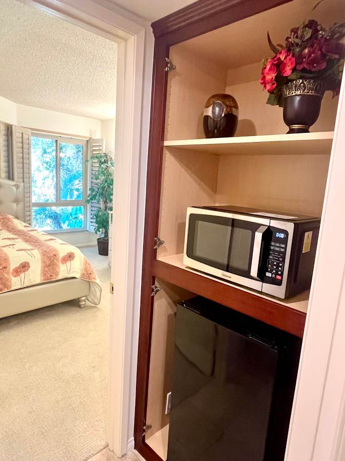 Vahid's room