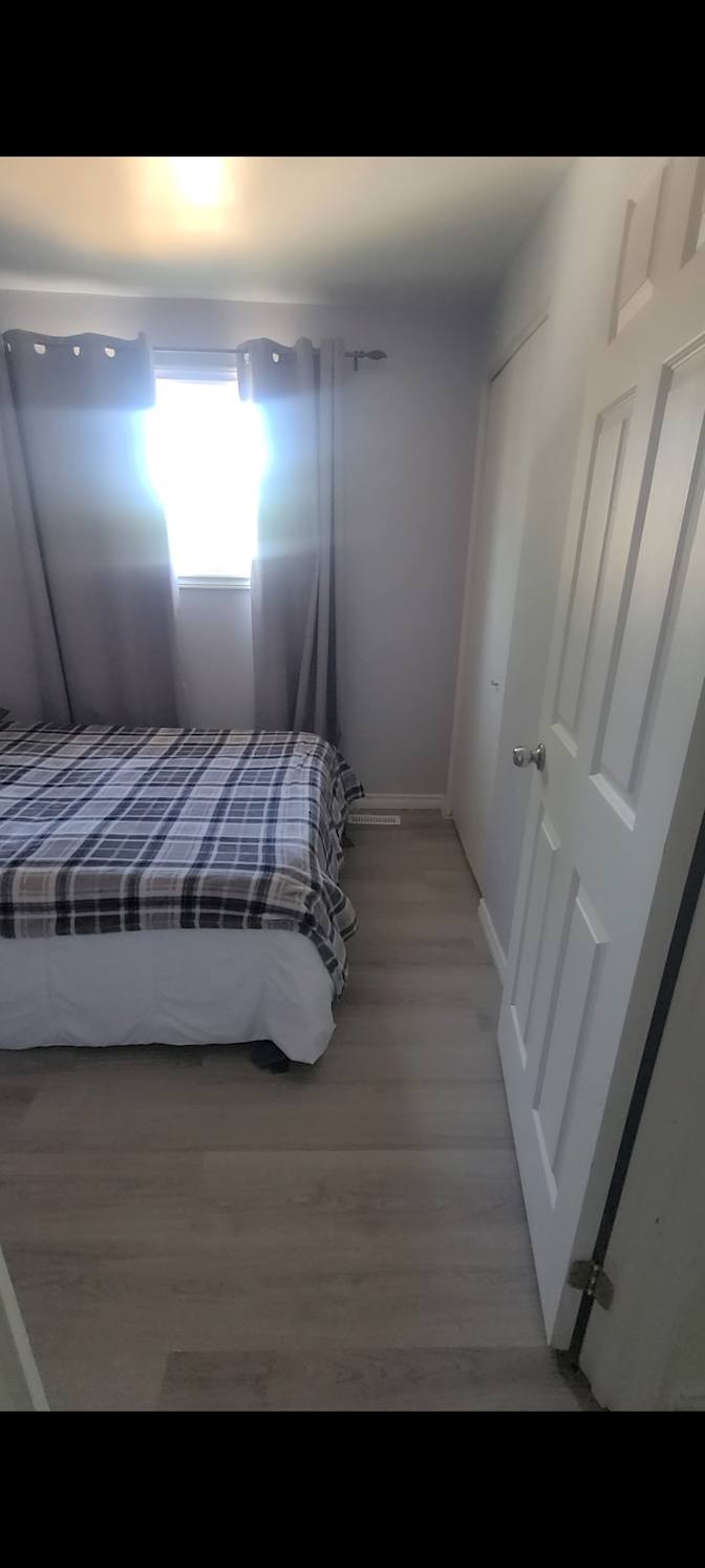 D's room