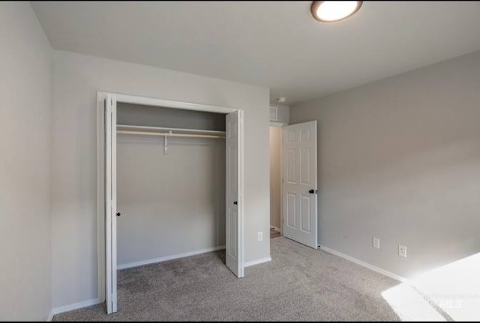 Vanessa Herrera Villalobos's room