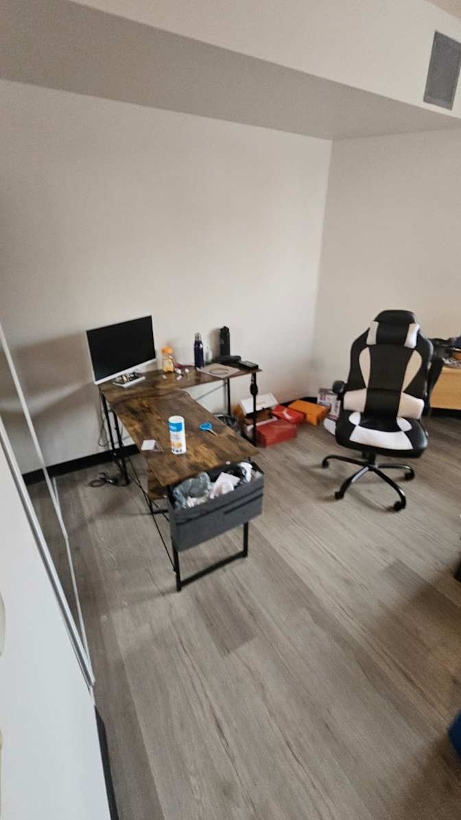 Samyak Bhatt's room