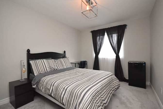 Rent In Ottawa Property Management Inc's room