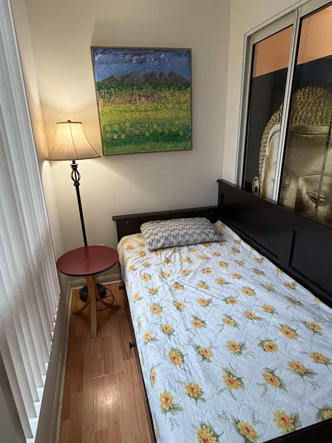 Yuksel's room