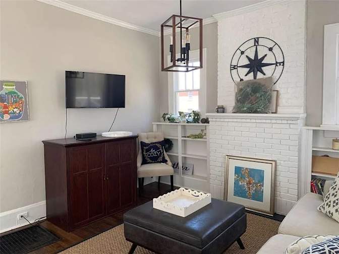 Alcove Rooms's room