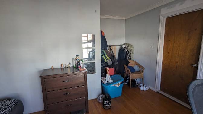 Payam's room