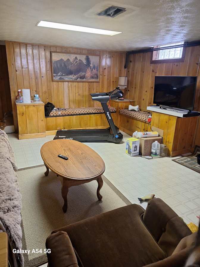 Linda's room