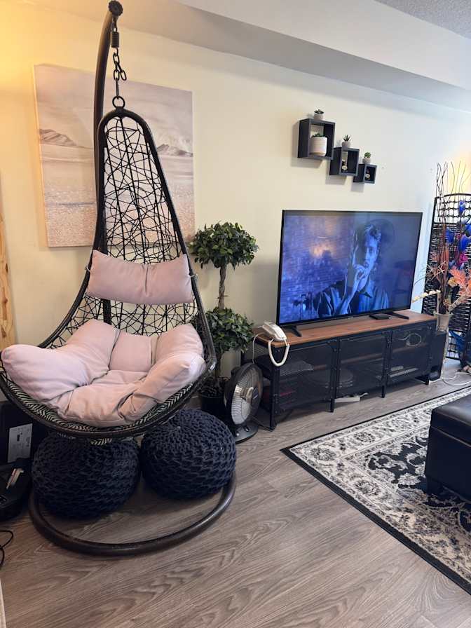 don nava's room
