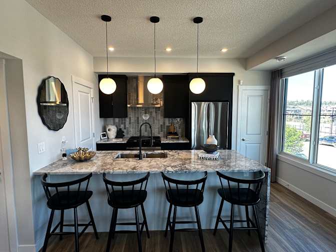 Rowmont Boulevard NW - Photo 2