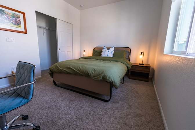 Christina N.'s room