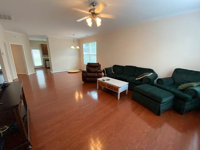 Alcove Rooms's room