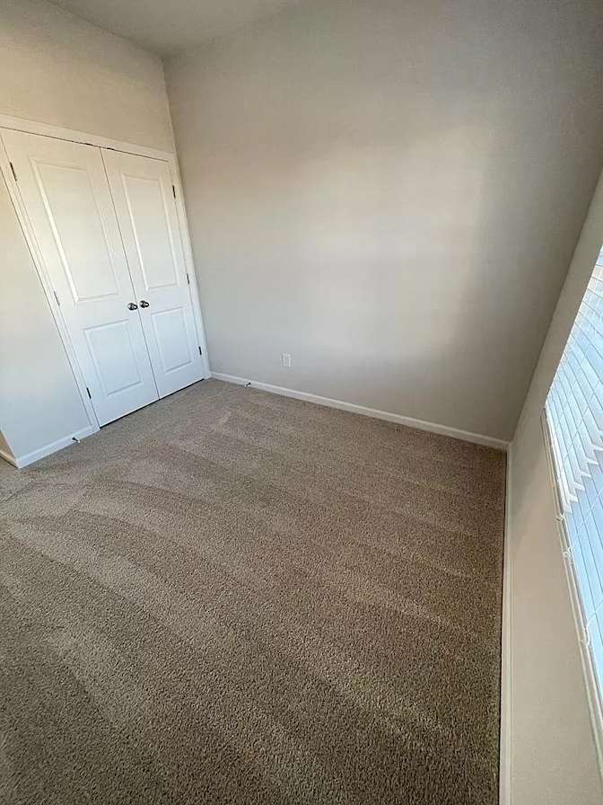 Alcove Rooms's room