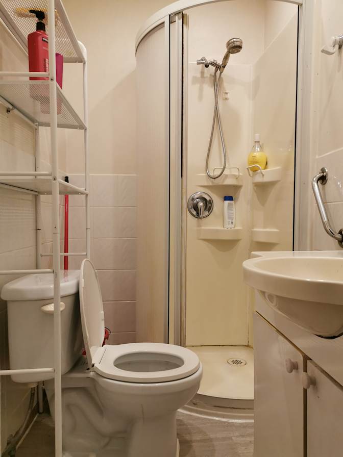 LEI XU's room