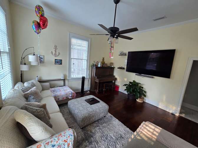 Holly parashar's room