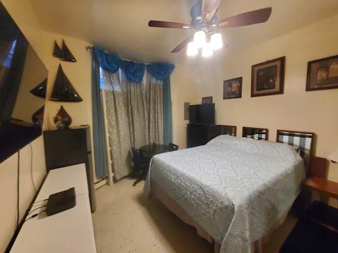 Jason Bryan, Realtor's room