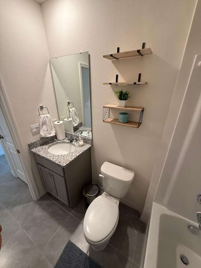 Diana Pineda Hoyos's room