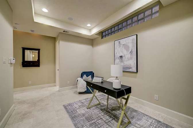Alejandro's room