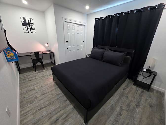 CARLOS's room