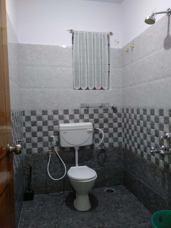 Isha Mandhane's room