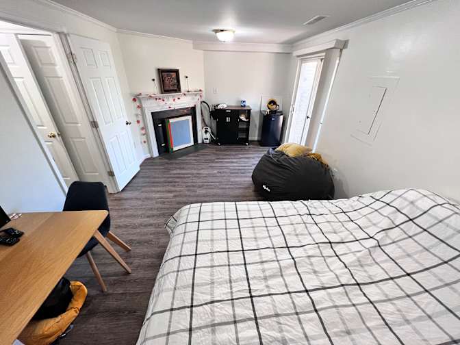 Kami's room