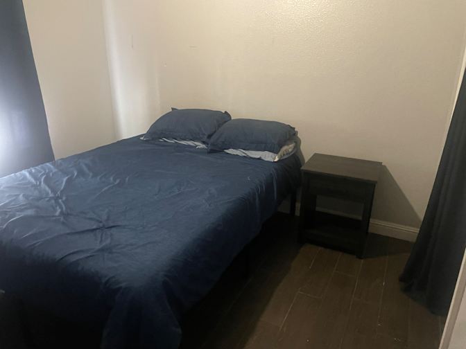 Alexis's room