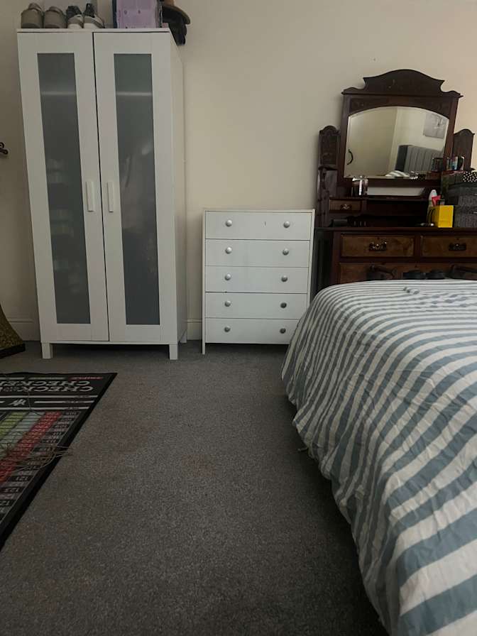 Chez's room