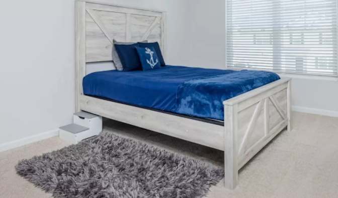 Jose's room