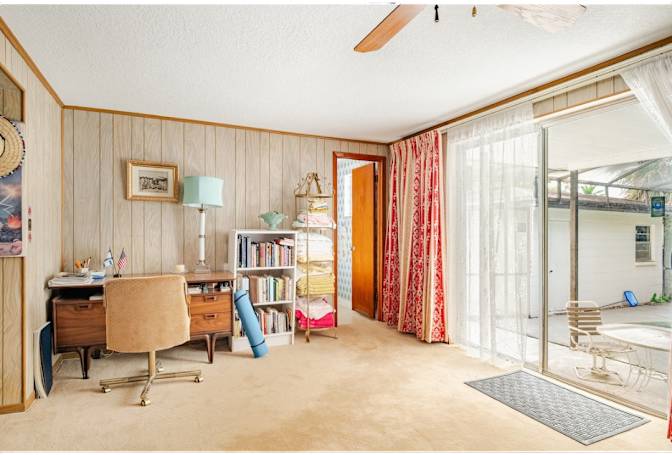David Lee's room
