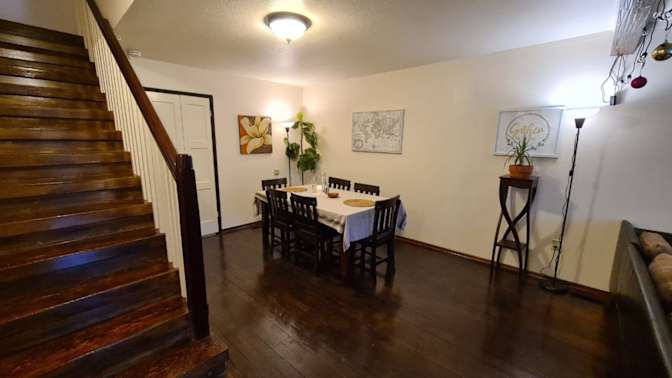 Julia Va's room