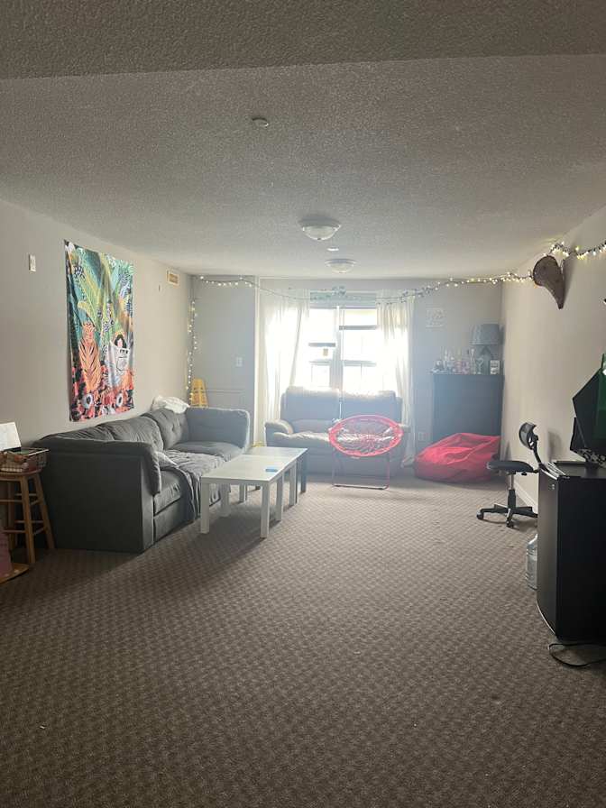 GABRIELLA RAIMONDO's room