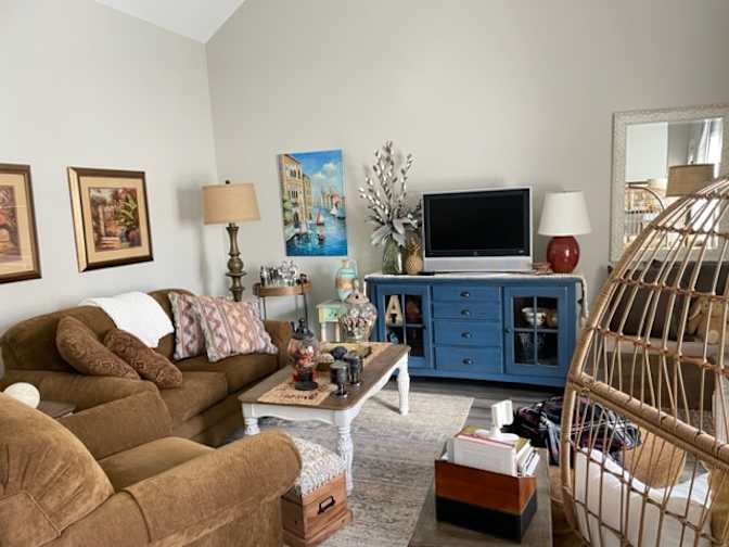 Ares's room